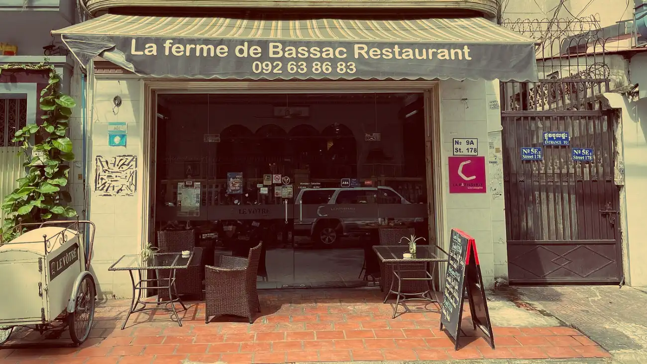 La Ferme de Bassac 金边餐厅与肉铺外观