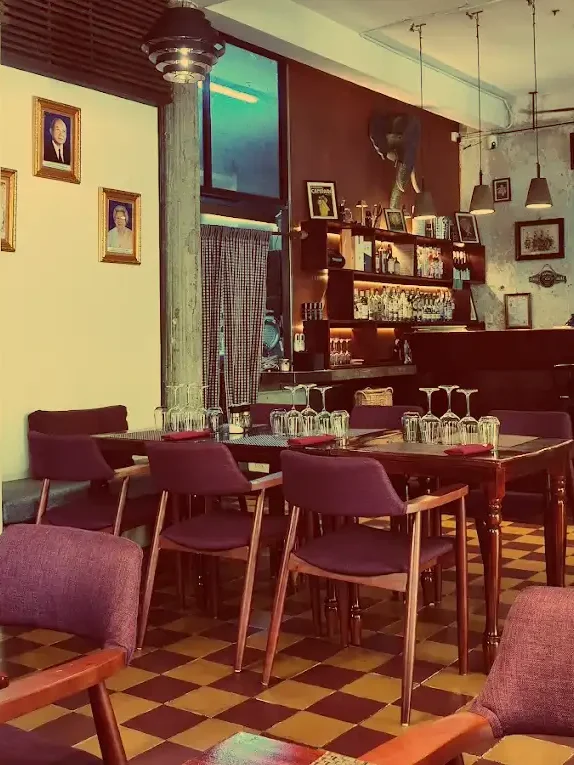 Salle du Steak House de La Ferme de Bassac à Siem Reap